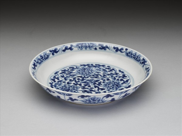 青花番蓮紋盤