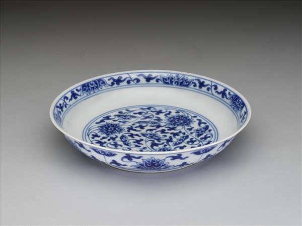 青花番蓮紋盤