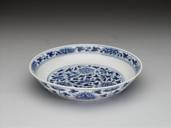 青花番蓮紋盤