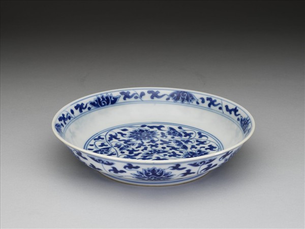 青花番蓮紋盤
