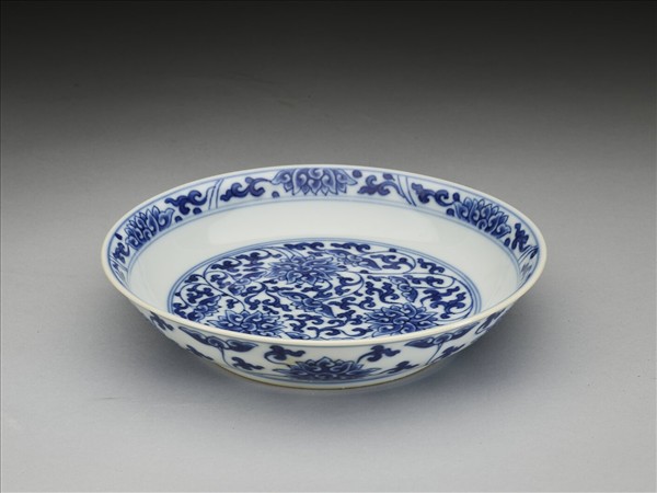 青花番蓮紋盤