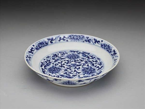 青花番蓮紋盤