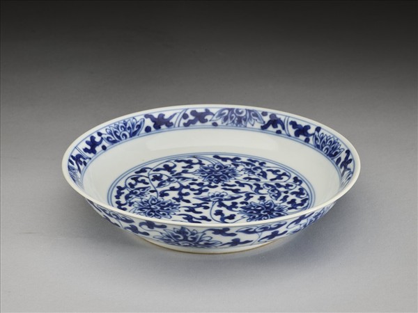 青花番蓮紋盤