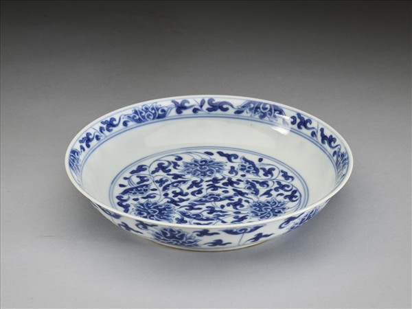 青花番蓮紋盤