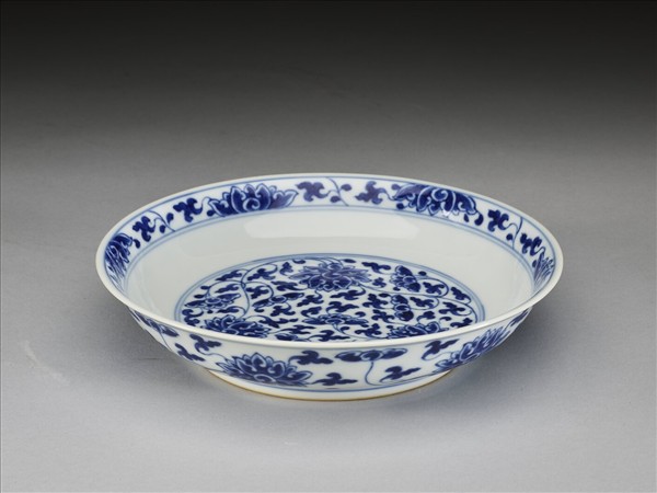 青花番蓮紋盤