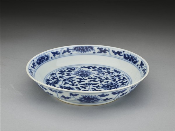 青花番蓮紋盤