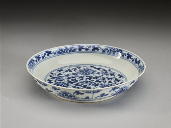 青花番蓮紋盤