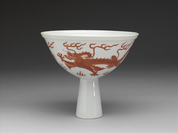 白瓷描紅雙龍紋高足碗