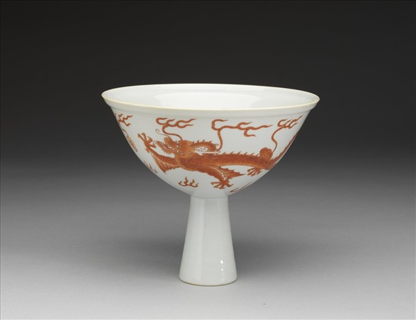 白瓷描紅雙龍紋高足碗