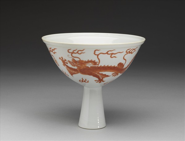 白瓷描紅雙龍紋高足碗