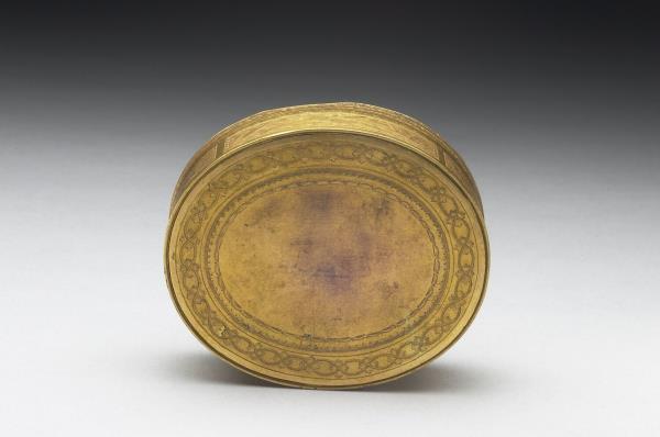 鍍金雕花嵌瑪瑙鼻煙盒