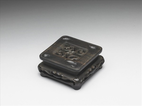 花卉紋方形木座