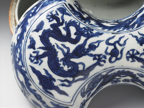 青花雲龍紋銀錠式盒