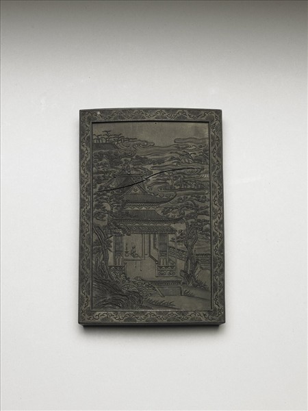 御製頤和軒藏「依然研北此龍賓」龍紋墨