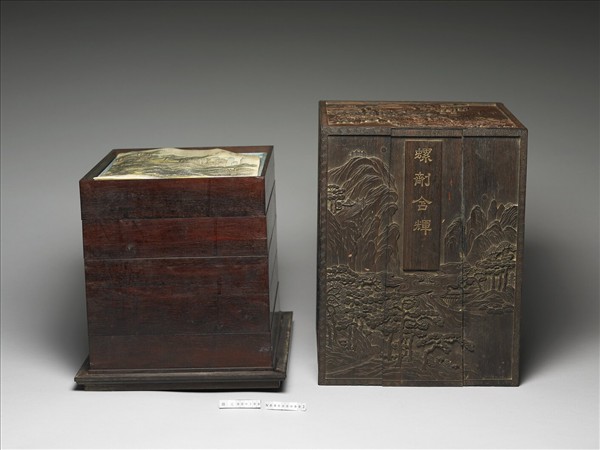 「螺劑含輝」紫檀山水紋木盒