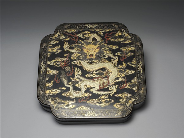 黑漆描金龍紋盒