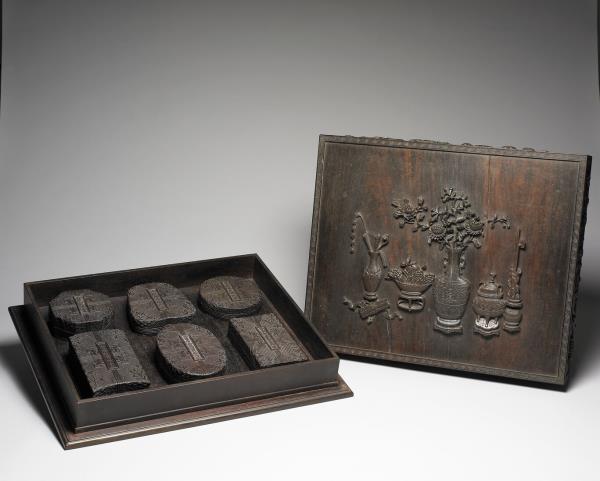 仿宋德壽殿犀紋硯