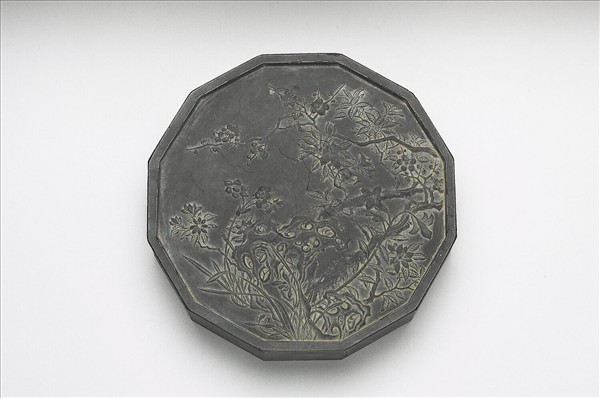 奇石花卉圖多角形墨