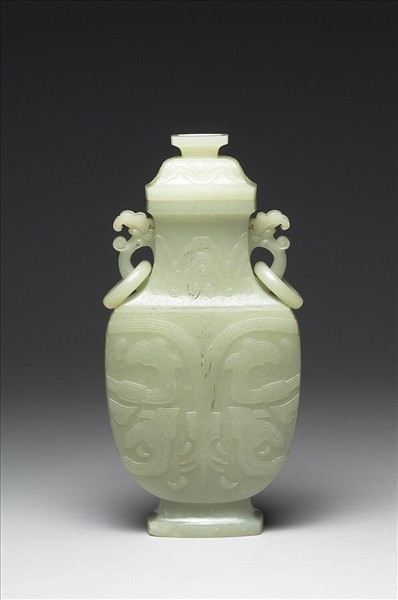 玉龍紋瓶