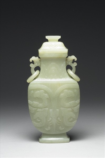 玉龍紋瓶