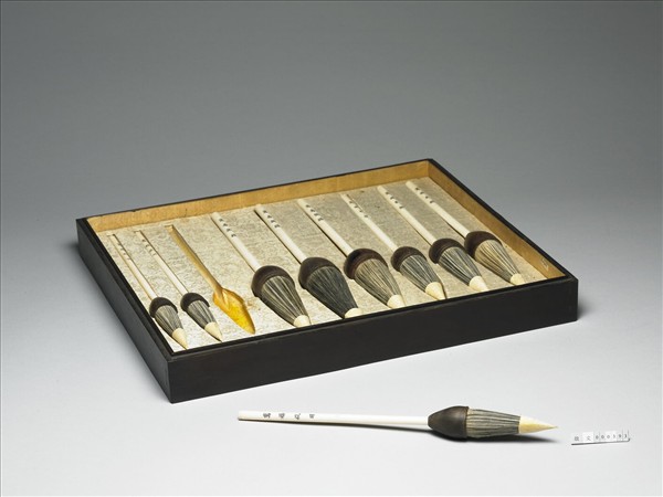 「萬福攸同」象牙桿斗筆