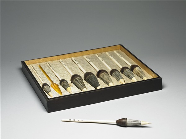 「萬福攸同」象牙桿斗筆