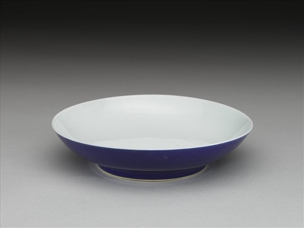 霽青釉白裡盤