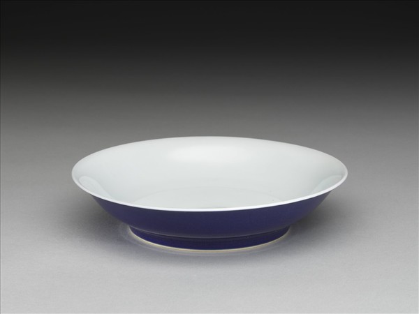 霽青釉白裡盤
