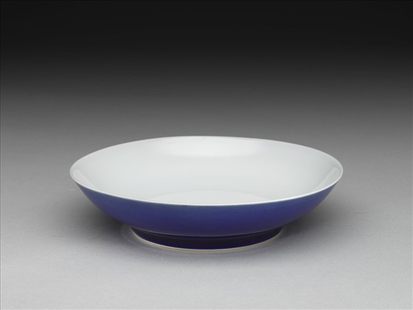 霽青釉白裡盤