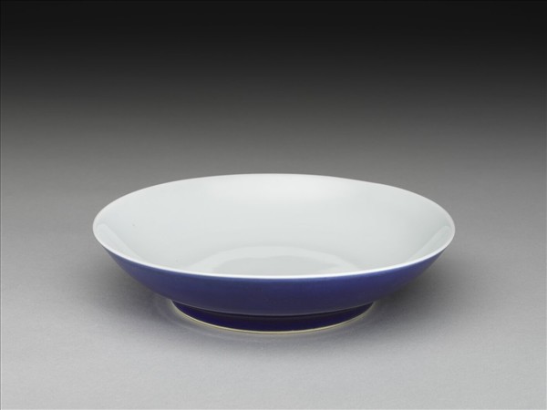 霽青釉白裡盤