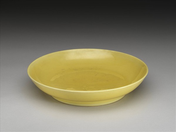 黃釉盤