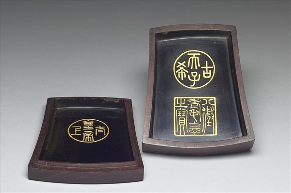 御製詩風形紫檀木盒