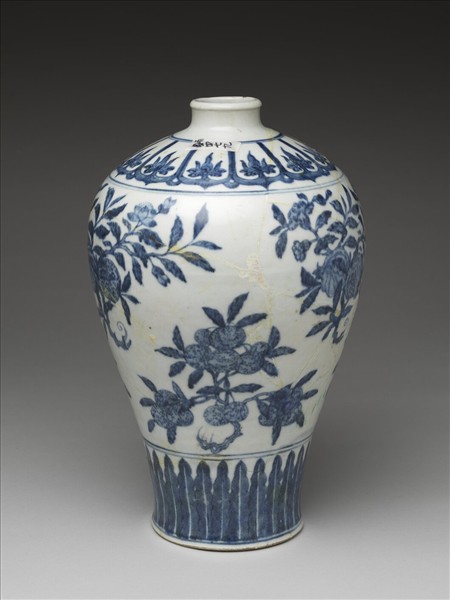 青花花果紋梅瓶