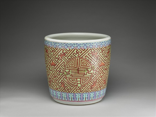 粉彩黃地福壽花盆