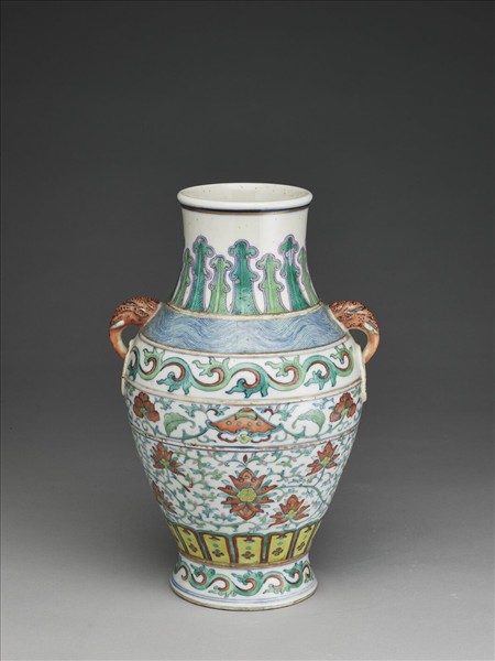 鬥彩花卉紋象耳瓶