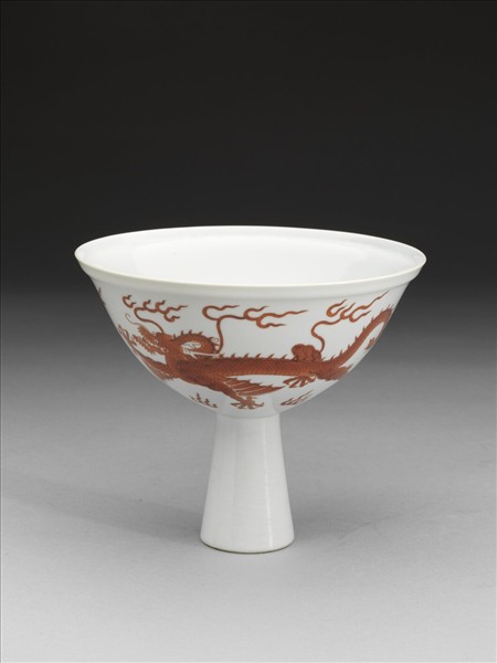 白瓷描紅雙龍紋高足碗