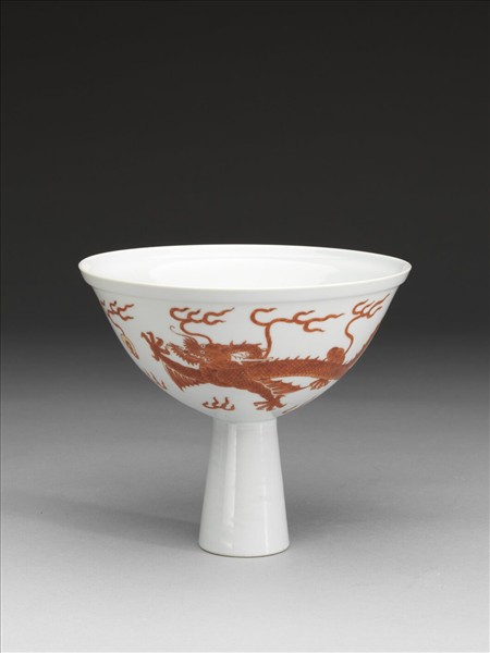 白瓷描紅雙龍紋高足碗
