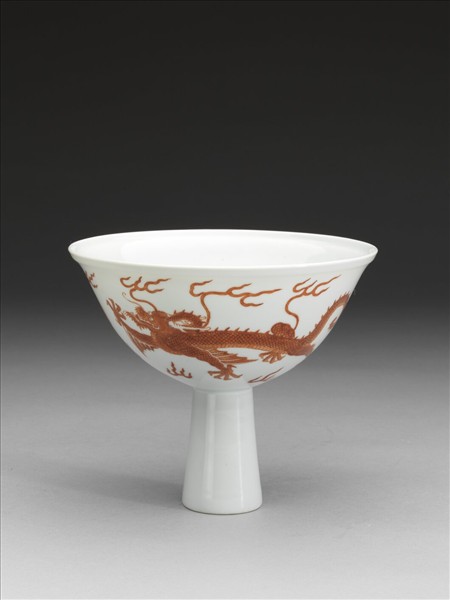 白瓷描紅雙龍紋高足碗