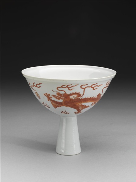 白瓷描紅雙龍紋高足碗