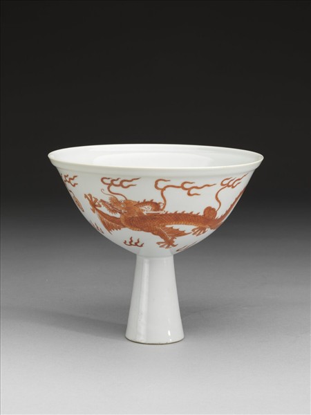 白瓷描紅雙龍紋高足碗