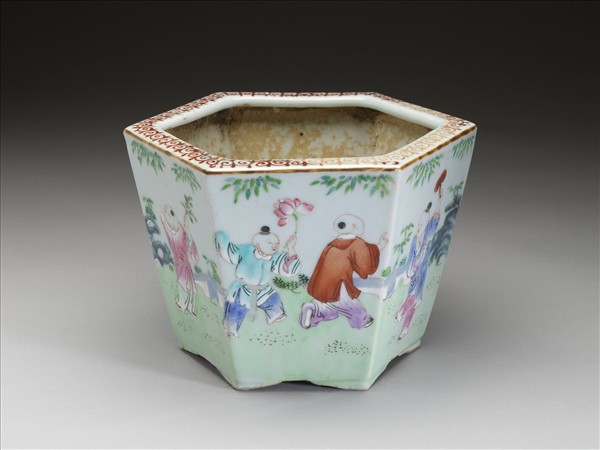 粉彩嬰戲圖六方花盆