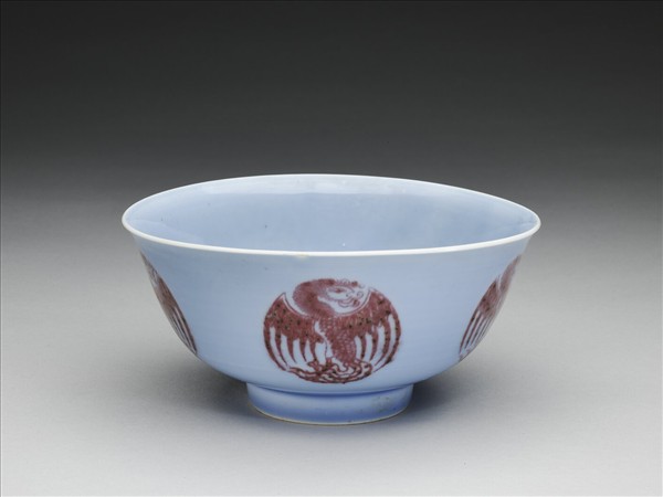 藍釉紅彩團鳳紋碗