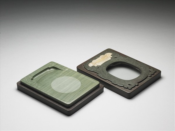 松花石嵌魚化石夔龍硯