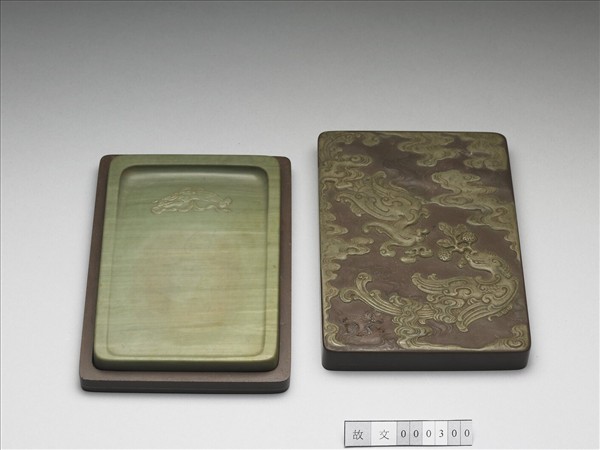 雙鳳紋松花石硯