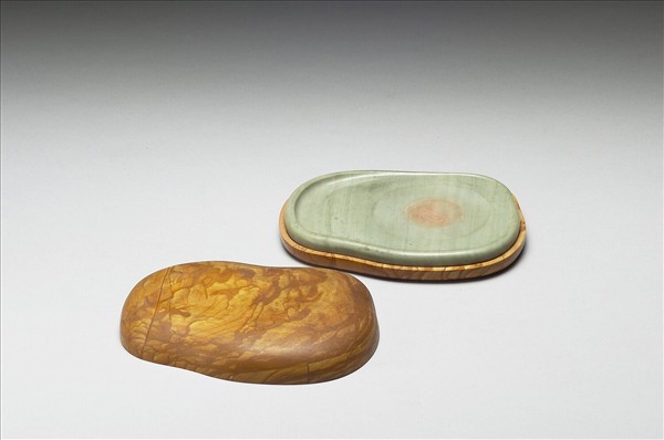 長圓形松花石硯