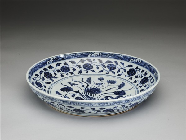 青花一把蓮紋盤