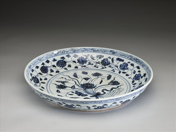 青花一把蓮紋盤