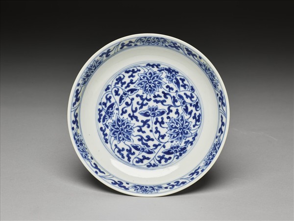 青花番蓮紋盤