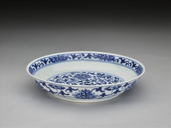 青花番蓮紋盤
