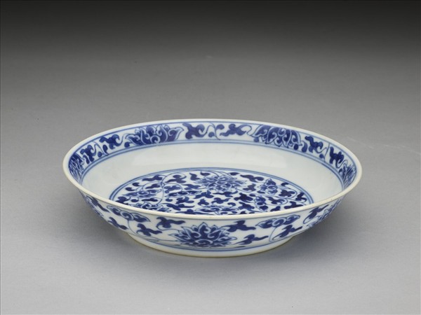 青花番蓮紋盤